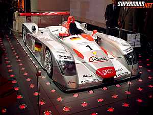 10-2001 audi r8-1