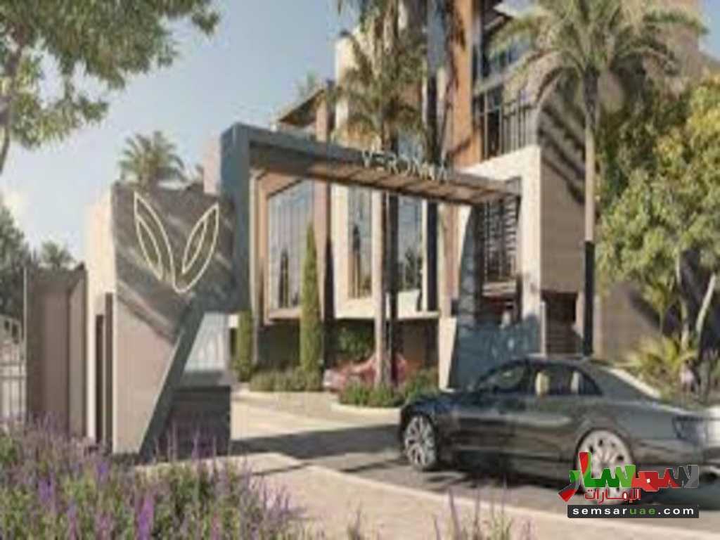By Photos and Map For Sale Townhouse in Dubai Investment Park 4 rooms 3