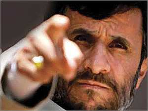 خطاب عنتري جديد : أحمدي نجاد يتهم الغرب بمنع الغيوم الممطرة من الوصول إلى إيران !