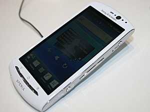   Sony Ericsson Xperia neo V   IFA 2011