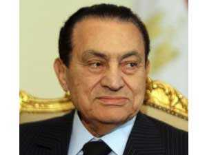 أنباء عن نقل مبارك لمستشفى القبة