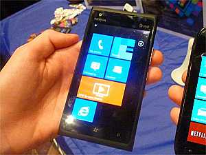    Nokia Lumia 900    