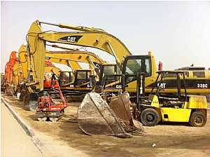 Ad Photo: معدات ثقيلة للبيع ( حفارات ) - in Abu Dhabi United Arab Emirates