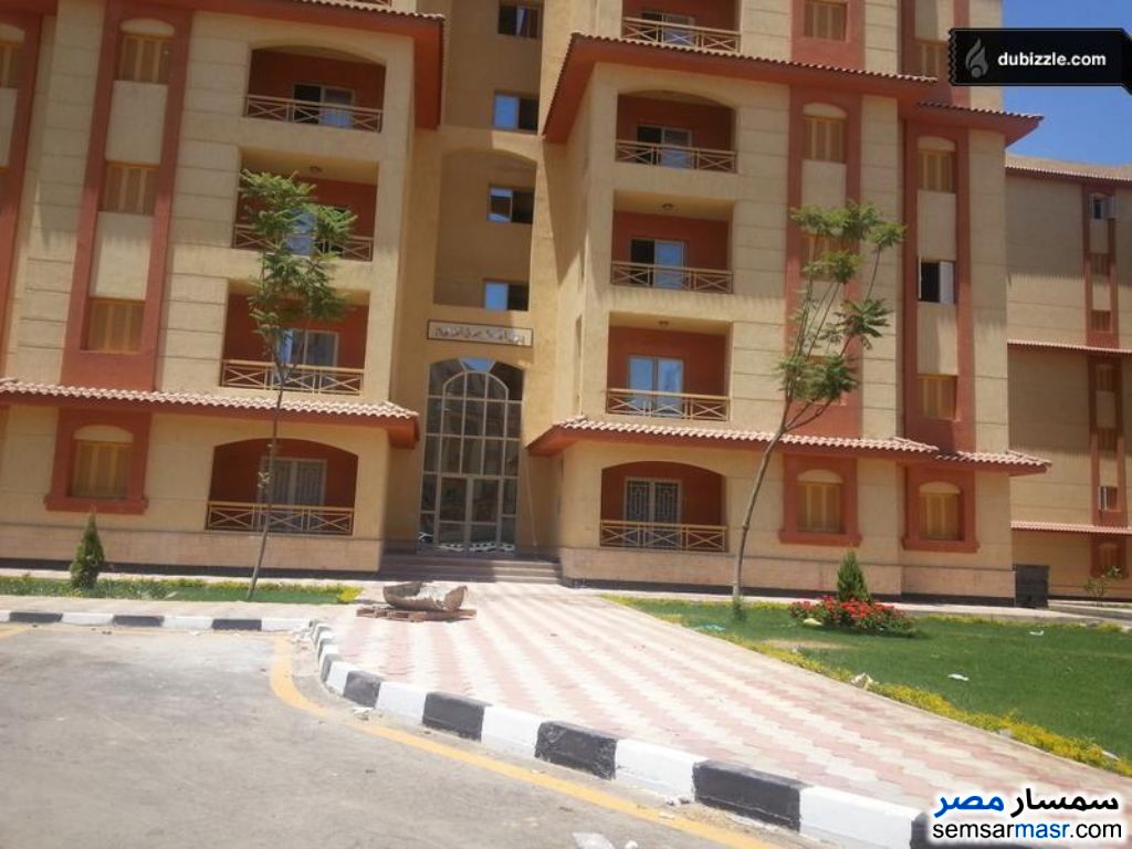 شقة للايجار بدون مقدم 120م بكومبوند مدينة المستقبل لضباط القوات المسلحه