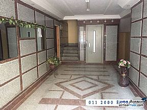 شقة للإيجار بالمعادى بتقسيم اللأسلكى 20 متر من شارع النصر
