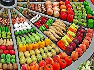 تباين أسعار الخضراوات واستقرار الفاكهة بسوق العبور.. اليوم
