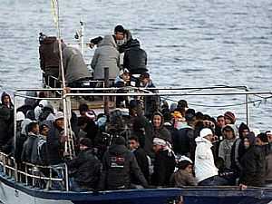 إنقاد آلاف المهاجرين في عمليات متعددة في البحر المتوسط