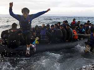 خفر السواحل الإيطالي ينقذ 900 لاجئ قبالة سواحل صقلية