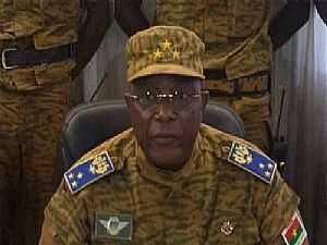 المجلس العسكري في بوركينا فاسو يطلق سراح الرئيس المؤقت