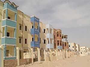وزارة الإسكان تسلم 3700 شقة للمواطنين بدون مرافق