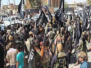 «ديلى ميل» : 82 % من السوريين يعتقدون أن تنظيم داعش الإرهابي صنيعة أمريكية