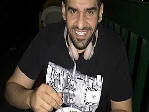 حسين الجسمي يتناول الكشري علي الكوبري