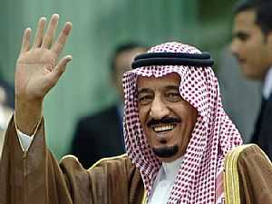 العاهل السعودي وأمير قطر والرئيس اليمني يغادرون شرم الشيخ