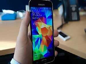 سامسونج ترسل تحديث أندرويد 6.0.1 مارشميلو بالخطأ لأحد مستخدمي هاتف Galaxy S5