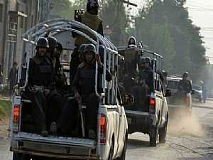 طالبان تهاجم قاعدة جوية في بيشاور شمال غربي باكستان