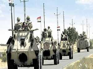 الجيش الثالث يغلق جميع منافذ وسط سيناء بعد الهجوم على كمين "بئر بدا"