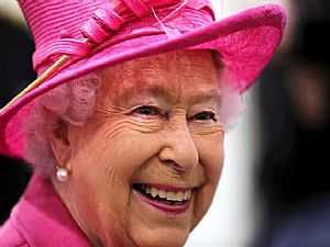 كم يبلغ الدخل السنوي للملكة إليزابيث الثانية؟