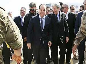 وزير خارجية إيطاليا أول مسئول أوروبى يزور طرابلس ويلتقى السراج