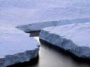 انفصال جبل جليدي يهدد حركة تيارات المحيطات