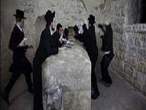 1200 متطرف إسرائيلى يقتحمون قبر النبى يوسف فى نابلس