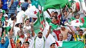 جماهير الجزائر تطالب منتخبها بالهزيمة "نكاية" فى المغرب