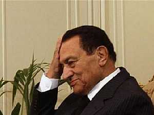 مبارك يرحل اليوم الى القاهرة …و يحضر المحاكمة على كرسي متحرك