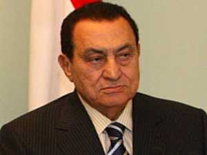 تدهور صحة مبارك وأنباء عن نقله لمستشفى عسكرى بالقاهرة