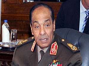 وزير الدفاع في ميدان التحرير