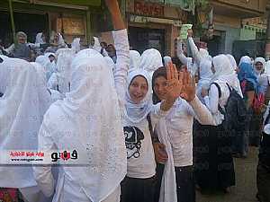 الطلاب فى المدارس بالشرقية يطالبون بعودة مرسى