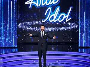 أحمد فهمي يخلع قميصه في Arab Idol من أجل منتخب مصر