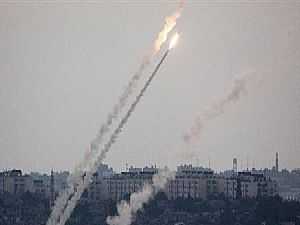 إطلاق 50 صاروخا من غزة على إسرائيل