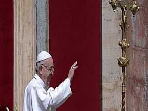 البابا فرنسيس يغادر "البطرسية" بعد ترأس قداس إلهي على ضحاياها