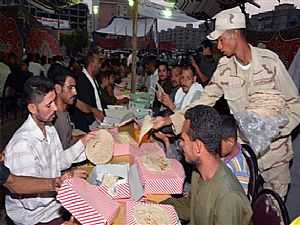 القوات المسلحة تشارك بـ 131 مائدة رمضانية لإفطار الصائمين بكافة محافظات الجمهورية