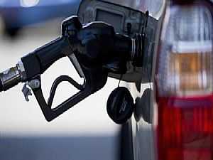 "الوزراء" ينفي رفع أسعار البنزين والسولار عقب إصدار " القيمة المضافة"