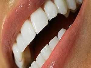 وسائل حديثة تعتمد على قشرة البورسلين لتجميل الأسنان وإخفاء عيوبها