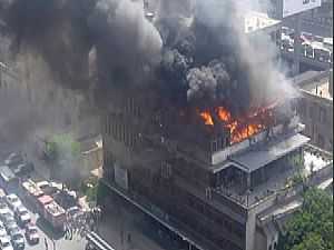 ‎«تجاريين القاهرة» توضح سبب حريق مقرها في رمسيس