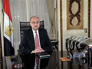 شريف إسماعيل يلتقي الوزراء المستبعدين من حكومته: تمنياتي بالتوفيق
