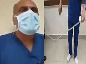 شاهد.. الأجهزة الأمنية في مصر تفحص مقطع فيديو لطبيب يطلب من ممرض مسن السجود لكلبه