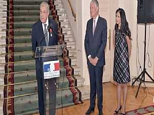 فرنسا تمنح "محلب" أعلي وسام فرنسي