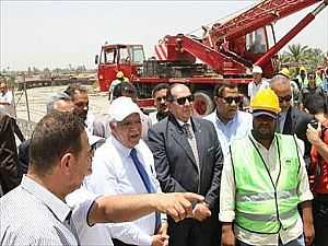 وزير النقل: إنهاء 80% من محور جرجا على النيل