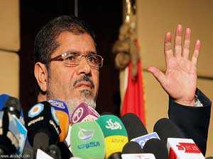 مرسي يعلن نيته تنفيذ حكم المحكمة الدستورية ببطلان مجلس الشعب