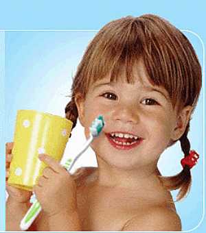 كيف نعلم أطفالنا تنظيف أسنانهم