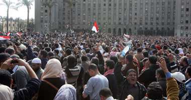 جموع المواطنين يشدون رحالهم للقاهرة للمشاركة فى "جمعة الزحف"
