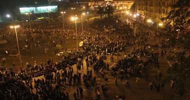 حالات إغماءات بين المتظاهرين بالتحرير بعد خطاب مبارك